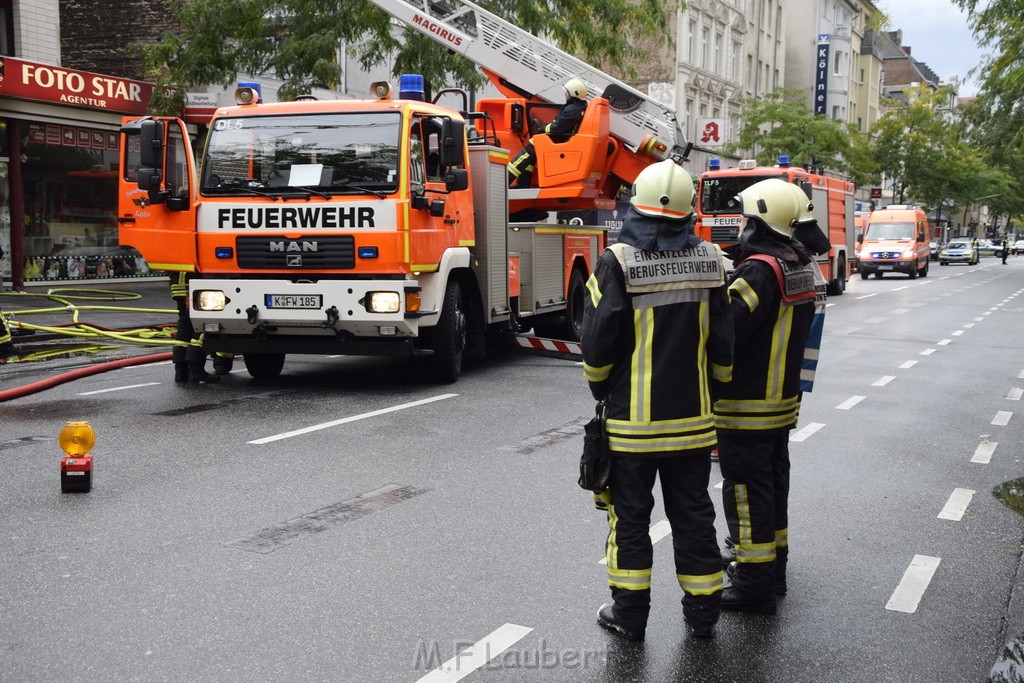 Feuer 2 Koeln Nippes Neusserstr P191.JPG - Miklos Laubert